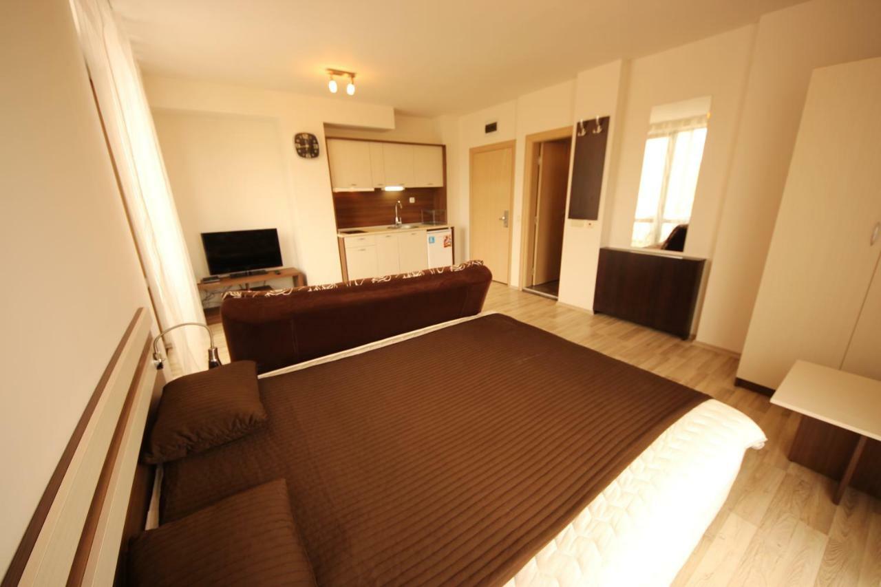 Menada Tarsis Apartments Sunny Beach Room photo